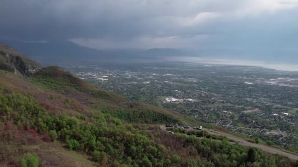 Flyover Beautiful Squaw Mountain Revela Provo City Utah Valley — Vídeos de Stock
