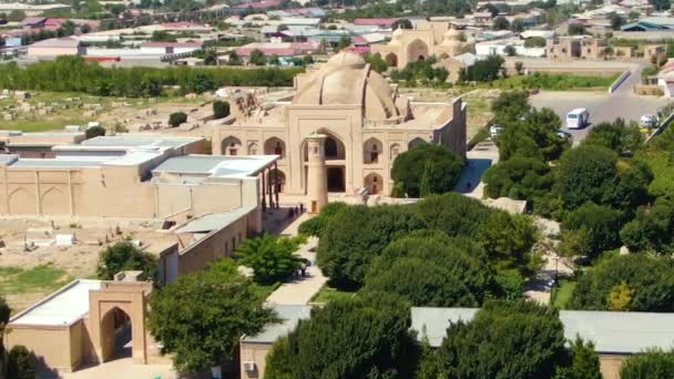 Luchtfoto Van Baha Din Naqshband Bokhari Memorial Complex Met Grafsteen — Stockvideo