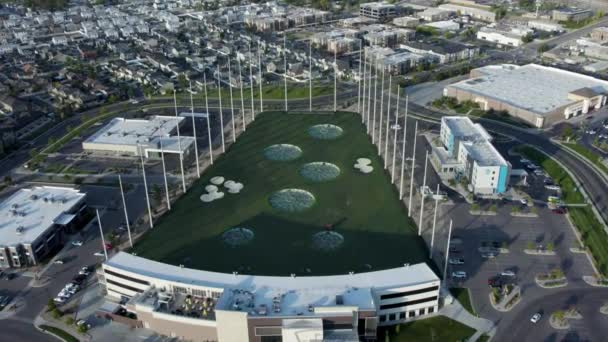 Topgolf Famous Driving Range American Sports Bar Entertainment Venue Aerial — 비디오