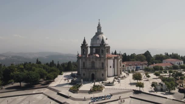Τροχιακό Drone Shot Καταφύγιο Της Παναγίας Του Σαμέιρο Πορτογαλία — Αρχείο Βίντεο