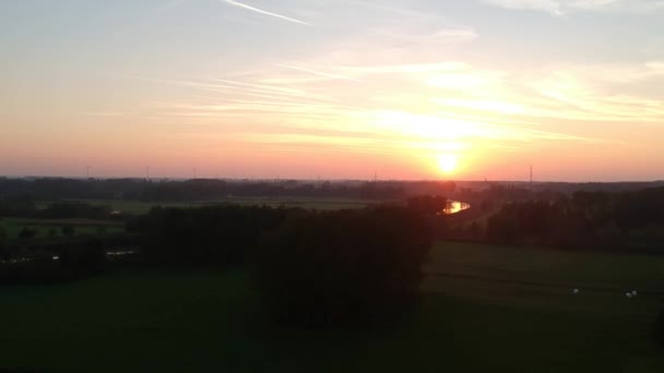 Vasto Paisaje Agrícola Durante Puesta Sol Color Amarillo Brillante Vista — Vídeo de stock