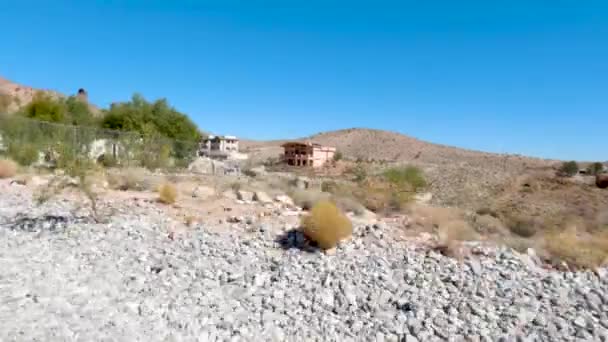 Мотоцикл Позашляховик Подорожують Пустелею — стокове відео