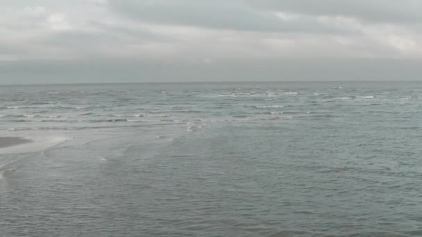 Letecký Zpomalený Pohyb Krásných Mořských Vln Jak Vlny Pohybují Vytvářejí — Stock video