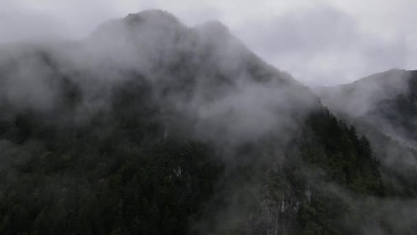斯洛文尼亚Misty Mountain Landscape Aerial Drone Mp4 — 图库视频影像