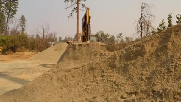 Front View Yellow Metallic Excavator Isolated Construction Site — Stock Video