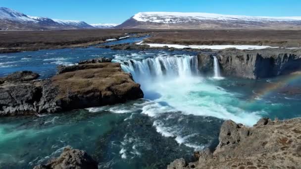 Cascade Godafoss Dans Nord Islande Avec Des Montagnes Enneigées Arc — Video