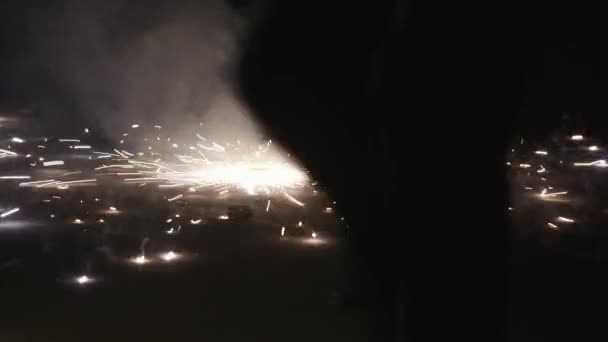 Hindistan Daki Diwali Festivali Kutlamaları Sırasında Yerde Dönen Çakra Çakri — Stok video