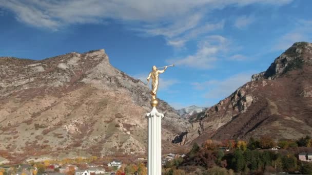 Luchtbaan Van Provo Lds Mormon Temple Tower Spire Met Angel — Stockvideo