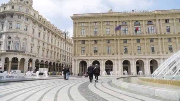 Belle Place Gênes Avec Fontaine Piazza Ferrari Beaux Bâtiments — Video