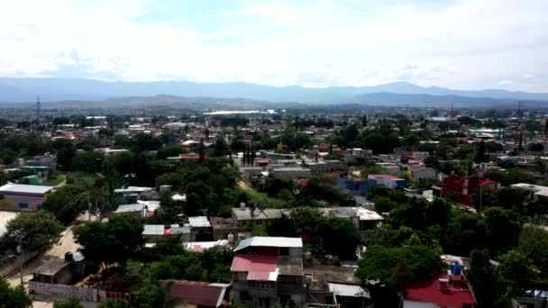 Vista Aérea Los Suburbios Ciudad Oaxaca México Filmada Por Dron — Vídeo de stock