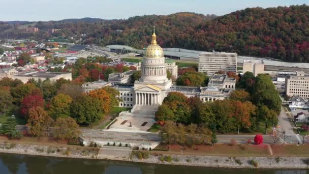 West Virginia State Capitol Building Charleston Fall — Stock video