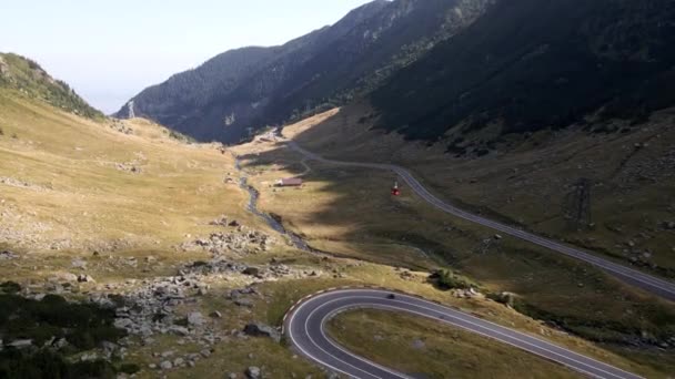 Scatto Aereo Della Strada Transfagarasana Sui Carpazi — Video Stock