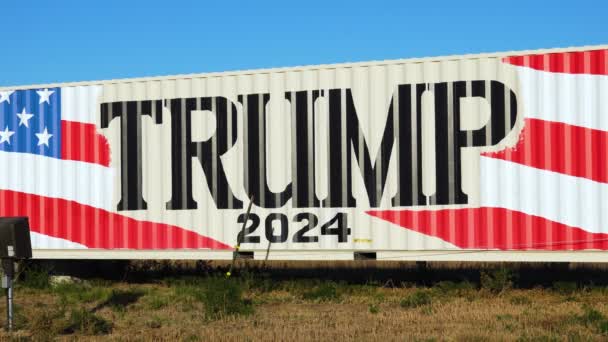Vote Donald Trump 2024 President Election Campaign Yard Sign Painted — стокове відео