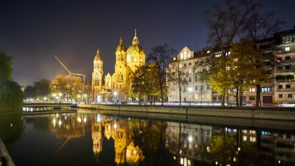 Natt Timelapse München Med Historiska Kyrka Landmärke Tyskland — Stockvideo