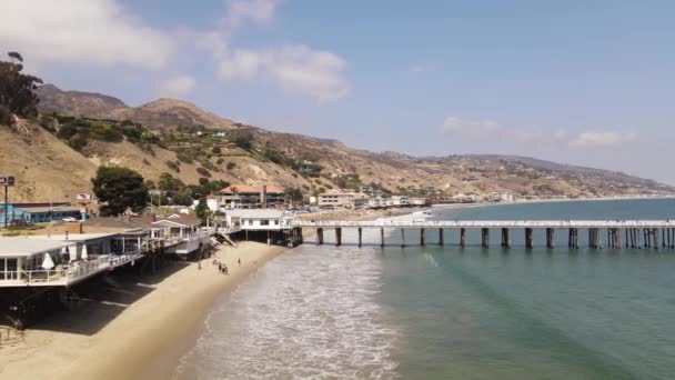 Vue Aérienne Malibu Beach Pier Jour Ensoleillé Californie États Unis — Video