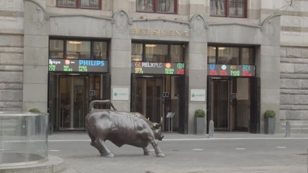 Fotografía Estática Euronext Amsterdam Stock Exchange Gente Caminando Frente Edificio — Vídeos de Stock