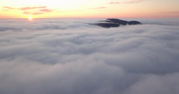 Вальдерья Острів Західній Норвегії Покритий Унікальним Швидким Низькорівневим Покриттям Хмар — стокове відео