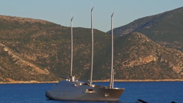 Massive Super Sailing Yacht Sailing Fiscargo Kefalonia Greece Wide Shot — Stock Video