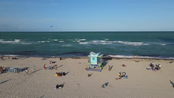 Miami Florida Eua Vista Aérea Torre Lifeguard Pessoas South Beach — Vídeo de Stock