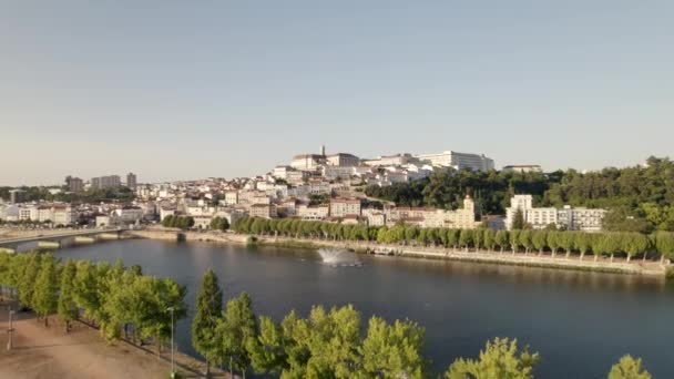 Avance Aérienne Ascendant Dessus Rivière Mondego Coimbra Portugal — Video