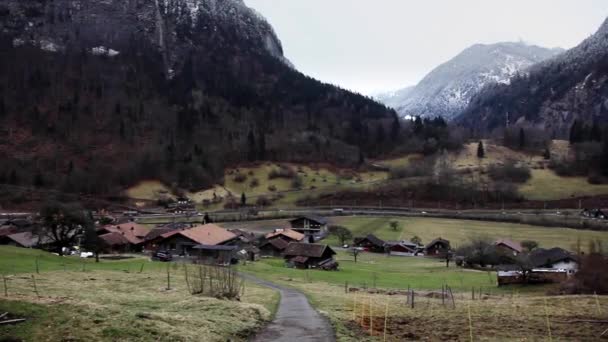 Hemtrevliga Stugorter Schweiziska Alperna Lauterbrunnen Vinter — Stockvideo