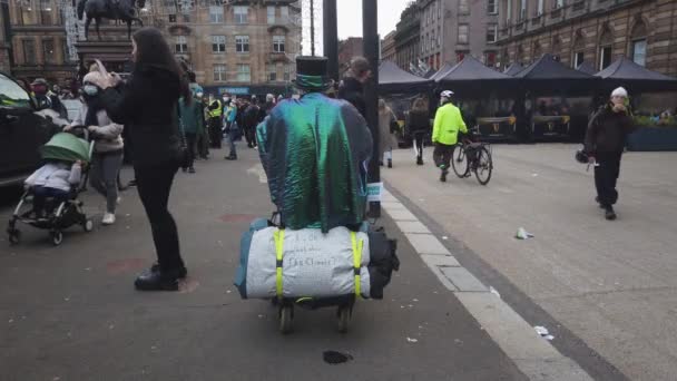 Kolorowy Starszy Protestujący George Square — Wideo stockowe