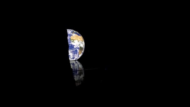 Luke Jarram Yüzen Toprak Zaman Çizelgesini Aydınlattı Göldeki Yansımaları Arasında — Stok video