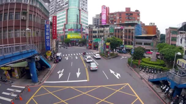 Tayvan Gündüz Vakti Çin Sokak Kavşağında Trafik Lambası Yankılanıyor — Stok video