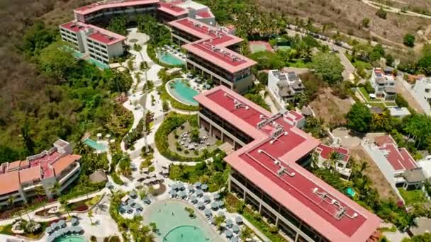 Voar Aéreo Sobre Puerto Vallarta Resort México Durante Dia Tiro — Vídeo de Stock