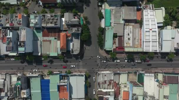 Cima Para Baixo Sobre Área Suburbana Alta Densidade Com Pequeno — Vídeo de Stock