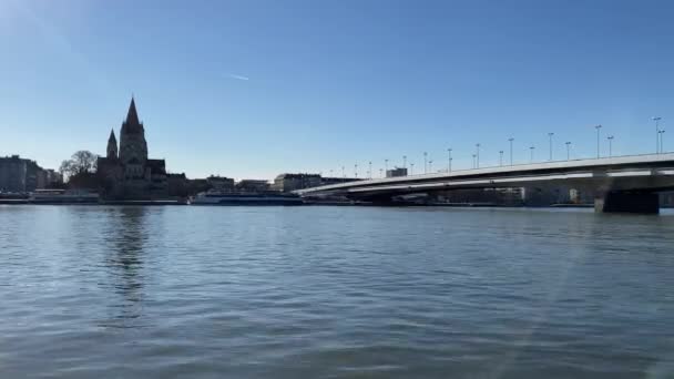 Veduta Del Ponte Sul Danubio Della Chiesa — Video Stock