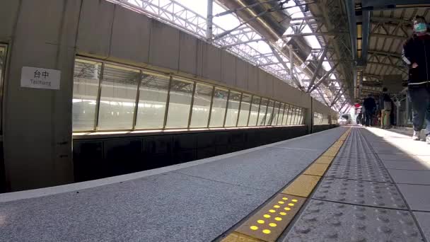 Train Grande Vitesse Arrivant Taichung Station Taiwan Time Lapse — Video