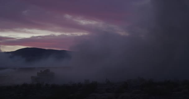 Στρατιωτική Κύρια Μάχη Δεξαμενή Πυρ Κατά Του Αντίπαλου Στατική — Αρχείο Βίντεο