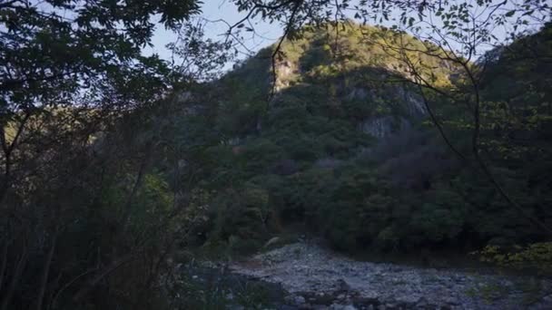 Úsvit Vrcholcích Hor Hyogu Podél Turistické Stezky Fukuchiyama — Stock video