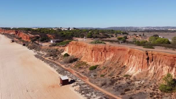 Foto Aerea Praia Rocha Baixinha Algarve Seguito Ciclista Che Ferma — Video Stock