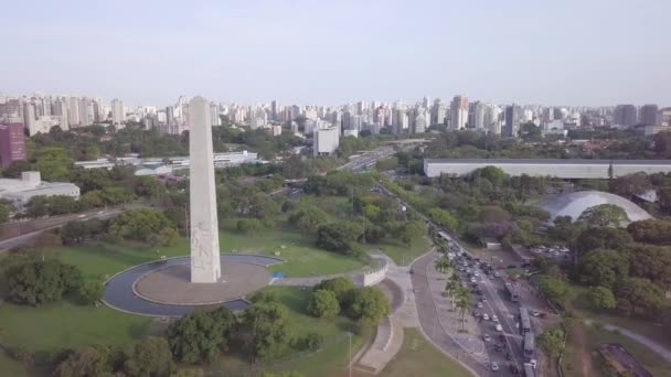 圣保罗的天际线 在Ibirapuera公园和Avenida Paulista 空中下降射击附近有地标 — 图库视频影像