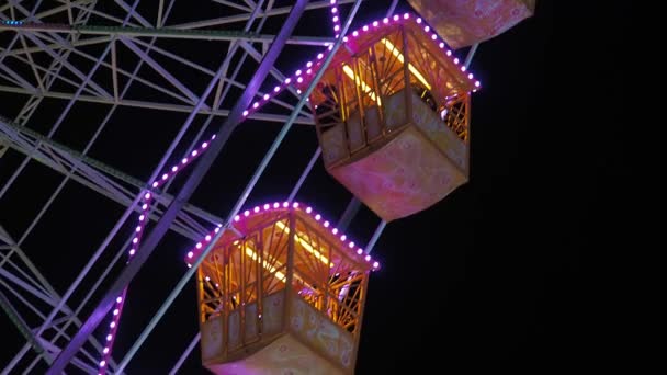 Detalhe Cabines Atração Turística Majestosa Roda Gigante Led Lit Cidade — Vídeo de Stock