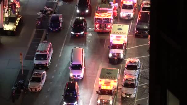 Caminhões Bombeiros Uma Rua Grande — Vídeo de Stock