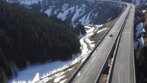 Vue Aérienne Une Belle Autoroute Montagne Route Vide Dans Les — Video