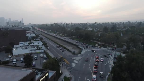 Beverly Hills California Aerial Street Flyover — Vídeos de Stock