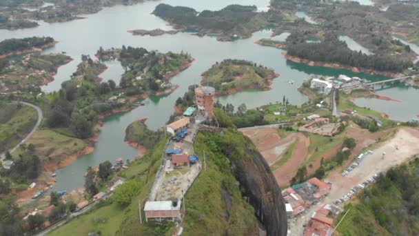 Drone Shot Big Boulder Peol Guatap Colombia — Vídeos de Stock