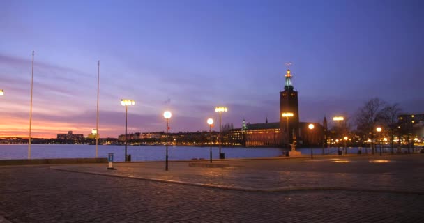 스웨덴 스톡홀름에 스탠의 에버트 테라스에서 새벽에 새벽녘의 석양을 — 비디오