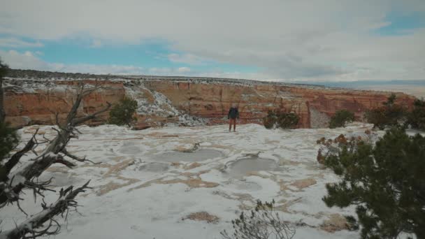 Exploring Beautiful Colorado National Monument Snowstorm — Stock Video