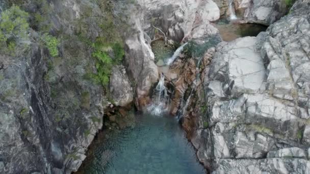 Cascata Portela Homem Parque Nacional Peneda Gers Portugal Volando Sobre — Vídeos de Stock