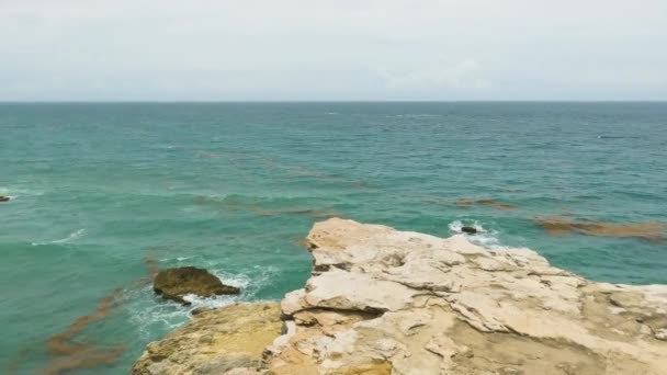 Sereno Paisaje Marino Con Paisajes Acantilados Costeros Cabo Rojo Puerto — Vídeo de stock