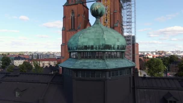 Cúpula Gustavianum Catedral Uppsala Com Paisagem Urbana Fundo Suécia Drone — Vídeo de Stock