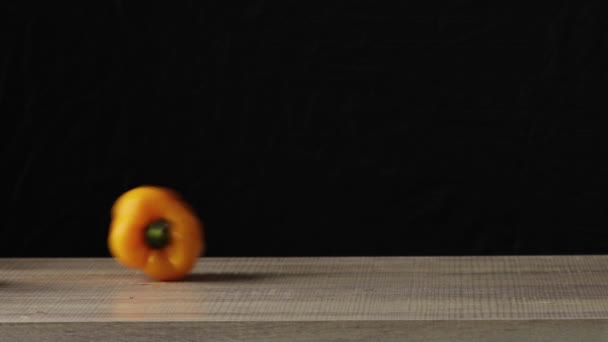 Verplaatsing Van Groenten Fruit Die Van Links Naar Rechts Tafel — Stockvideo