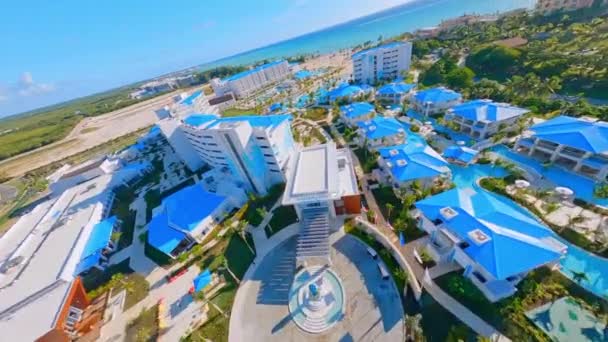 Fpv Drohnenflug Tui Blue Sensatori Cap Cana Hotel Der Karibik — Stockvideo