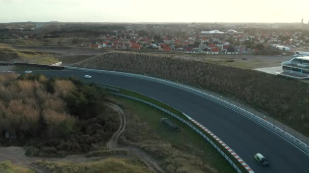 Fórmula Corrida Carros Correndo Alta Velocidade Curva Circuito Rodoviário Zandvoort — Vídeo de Stock