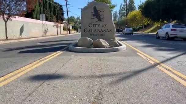 Sinal Boas Vindas Aos Motoristas Cidade Calabasas Califórnia América — Vídeo de Stock